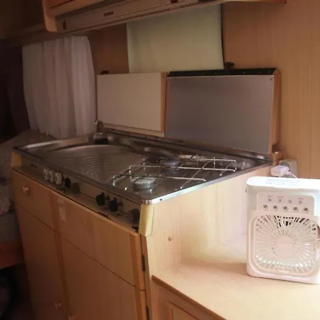 Full Service Caravan 2