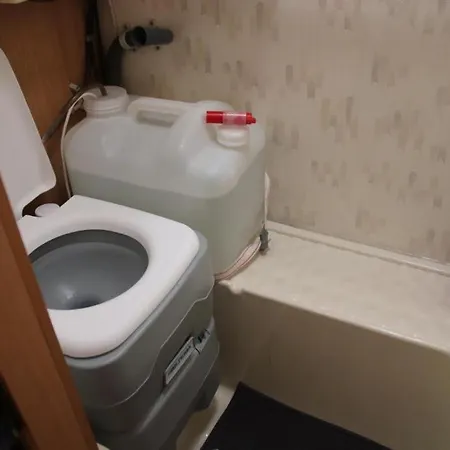 Full Service Caravan 2 Apartment