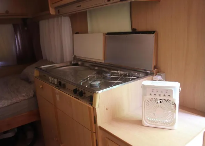 Full Service Caravan 2